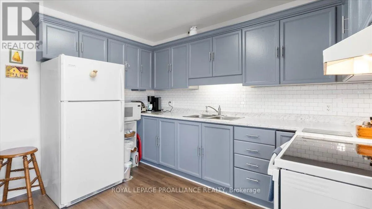 233 RUSSET ROAD