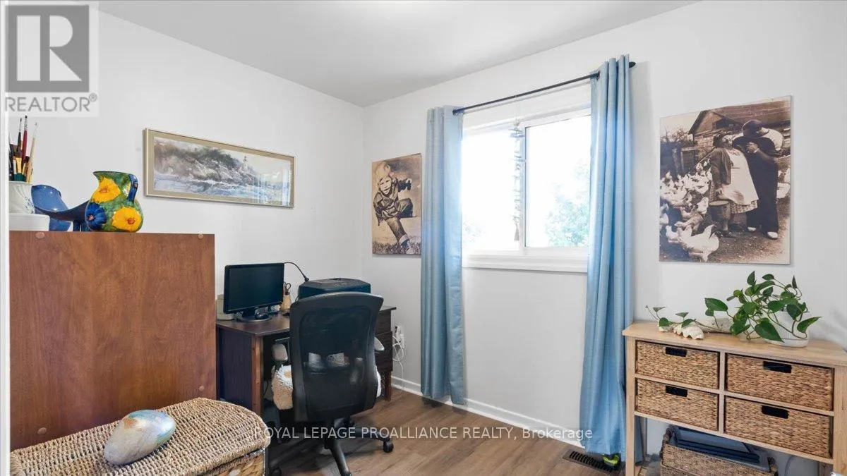 233 RUSSET ROAD