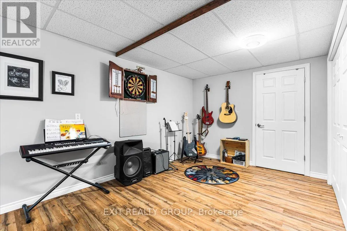 1262 QUIN-MO-LAC ROAD