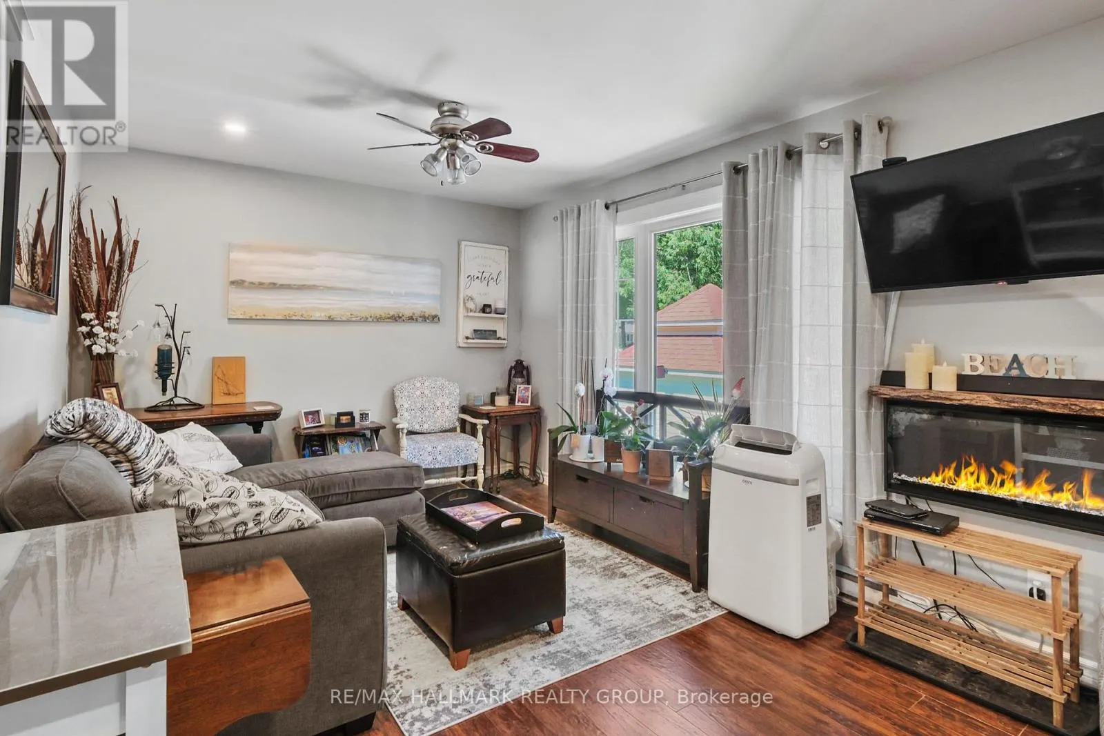 715 BAYVIEW DRIVE