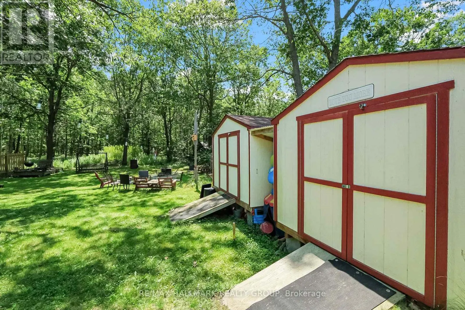 715 BAYVIEW DRIVE