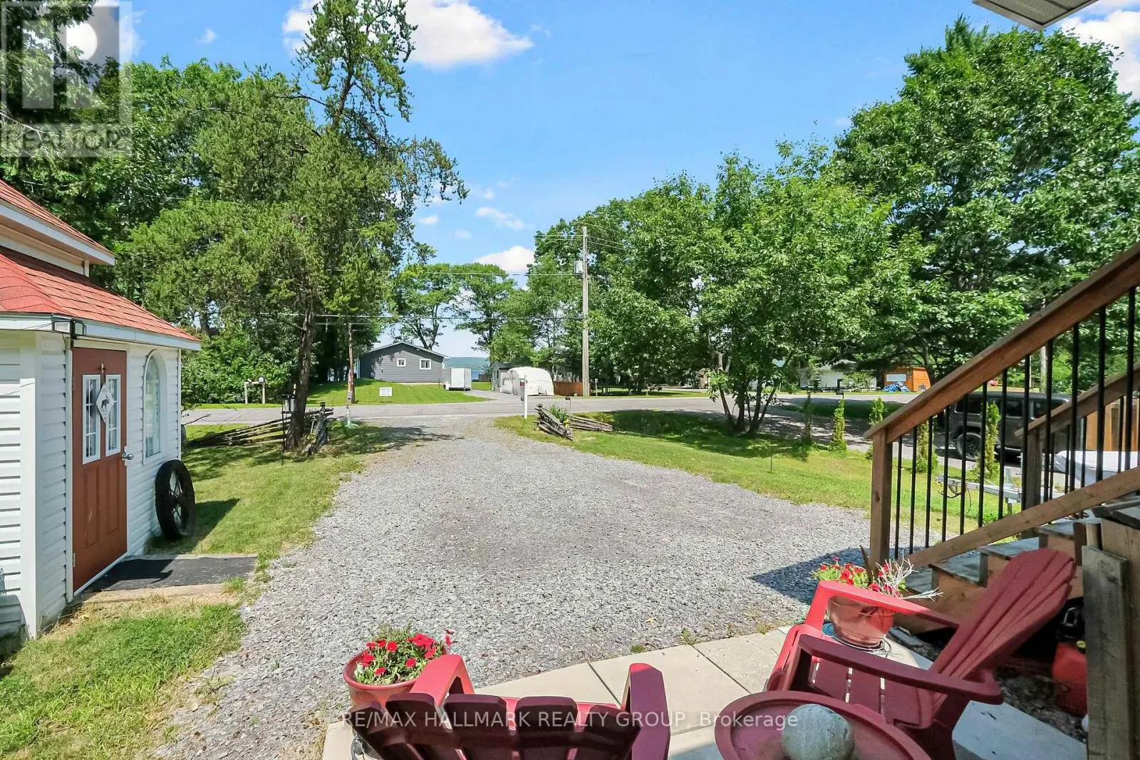 715 BAYVIEW DRIVE