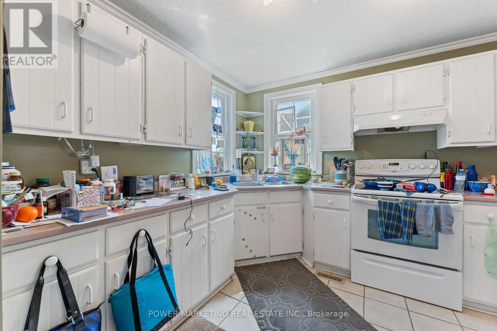 979 RIVER ROAD