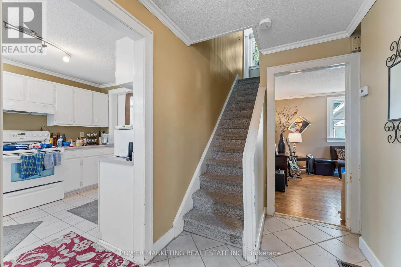979 RIVER ROAD