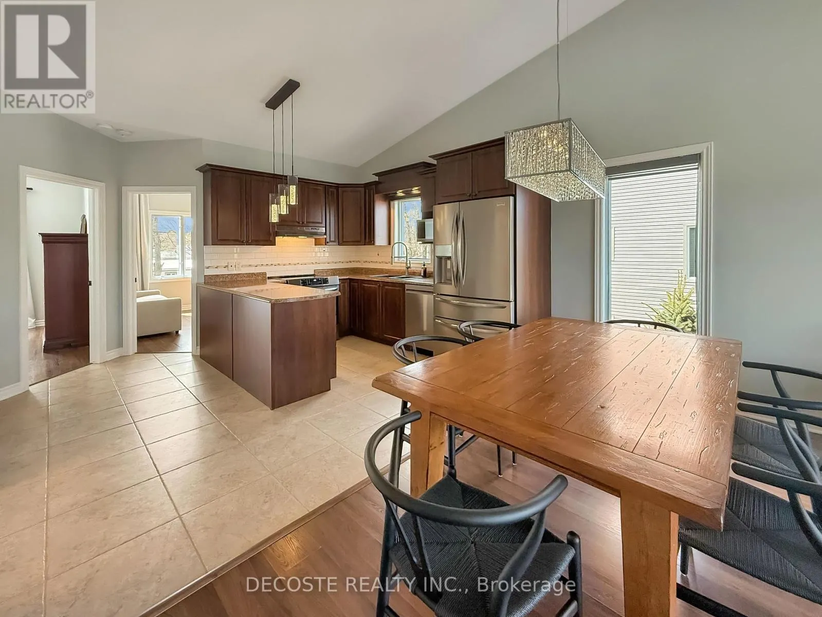 8 - 28 VALAIN STREET