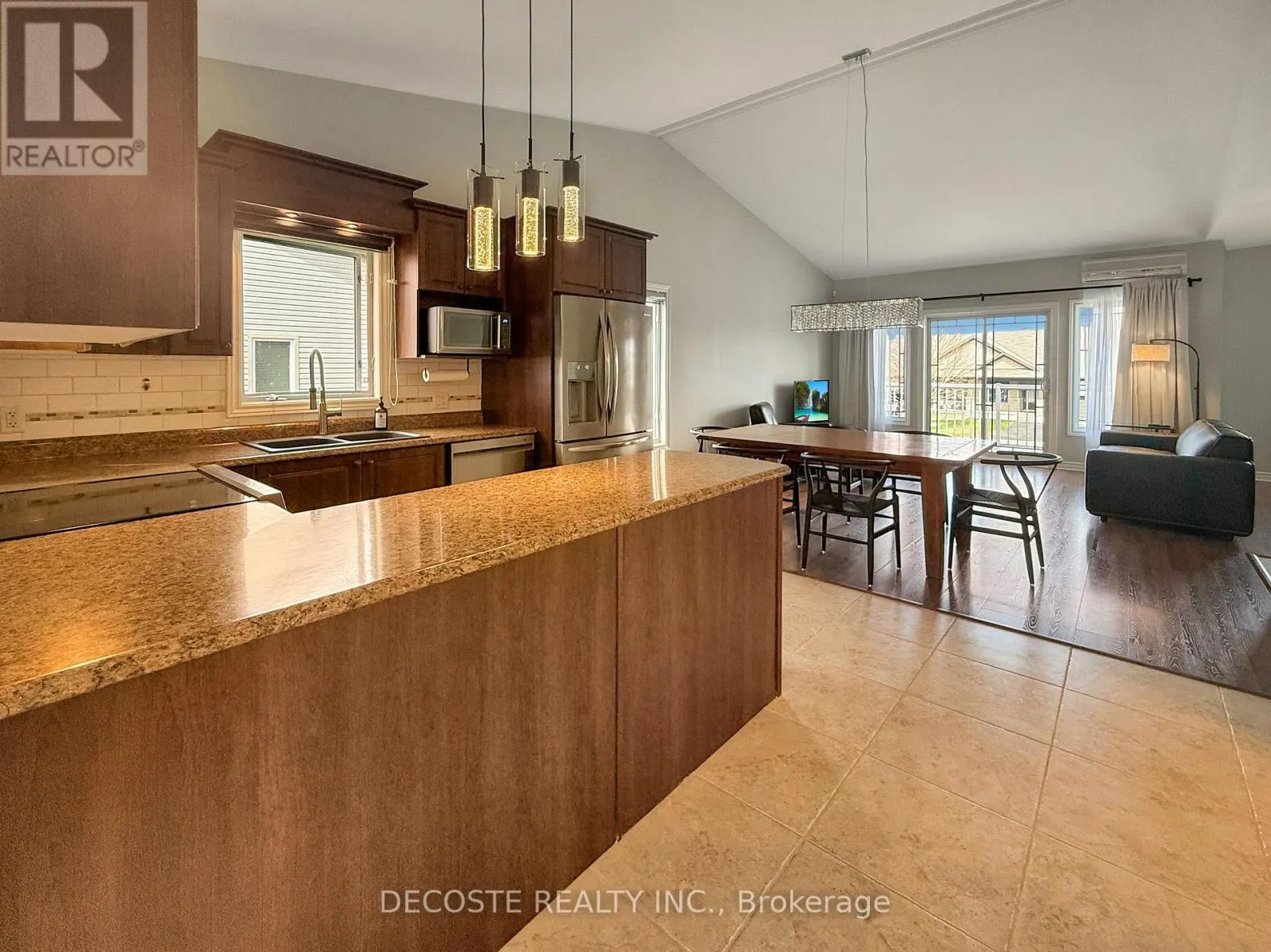 8 - 28 VALAIN STREET