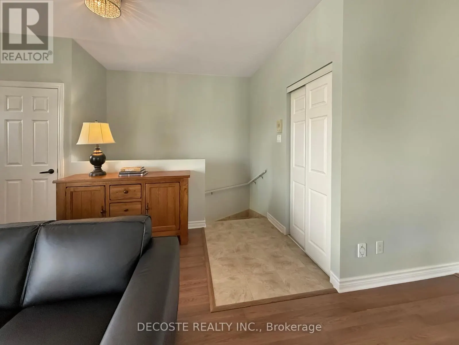 8 - 28 VALAIN STREET