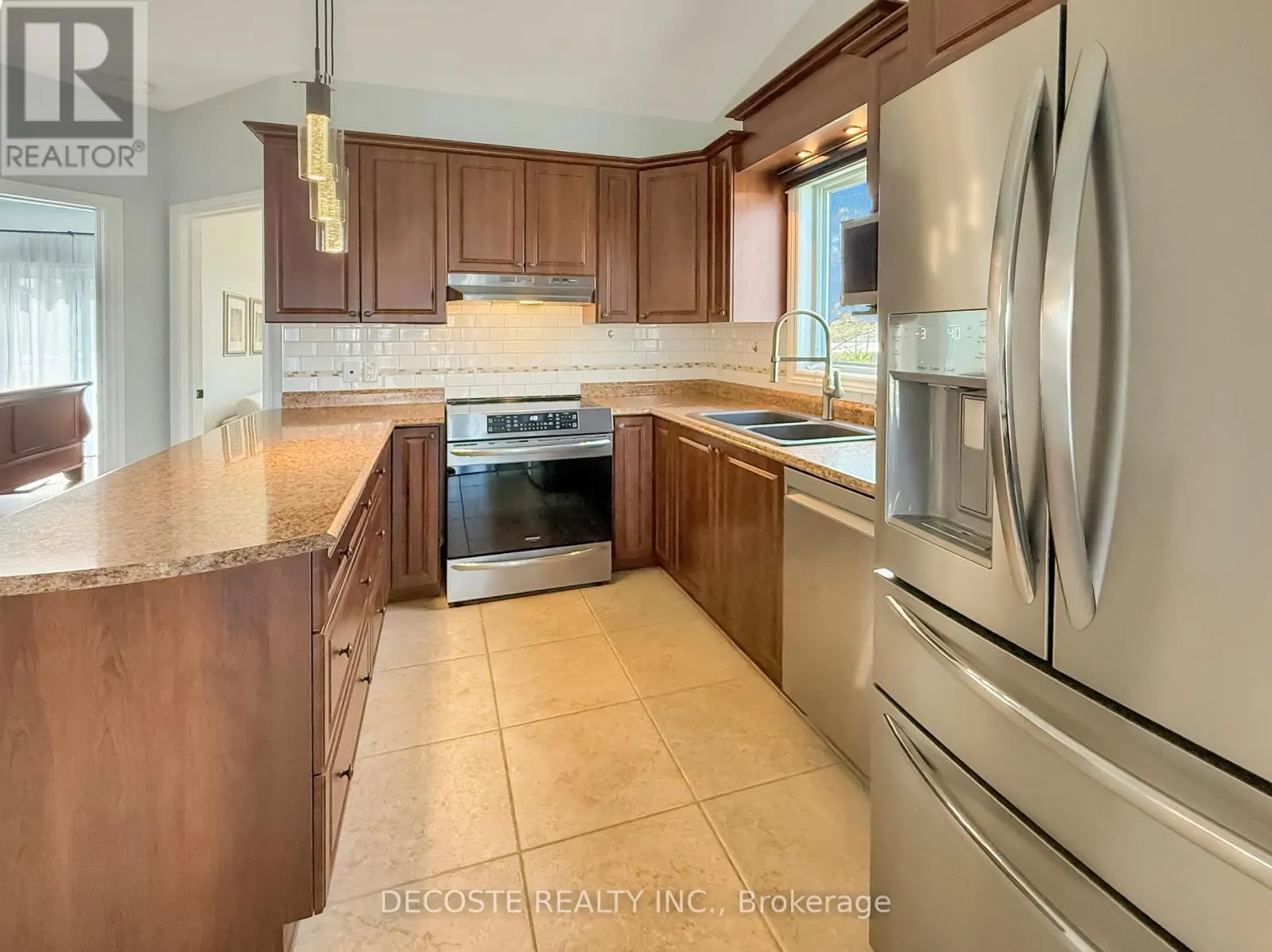 8 - 28 VALAIN STREET