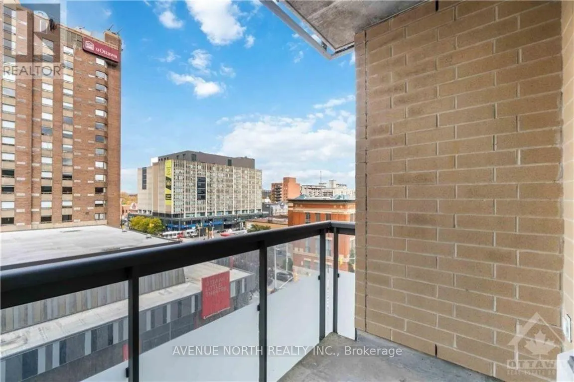 511 - 238 BESSERER STREET