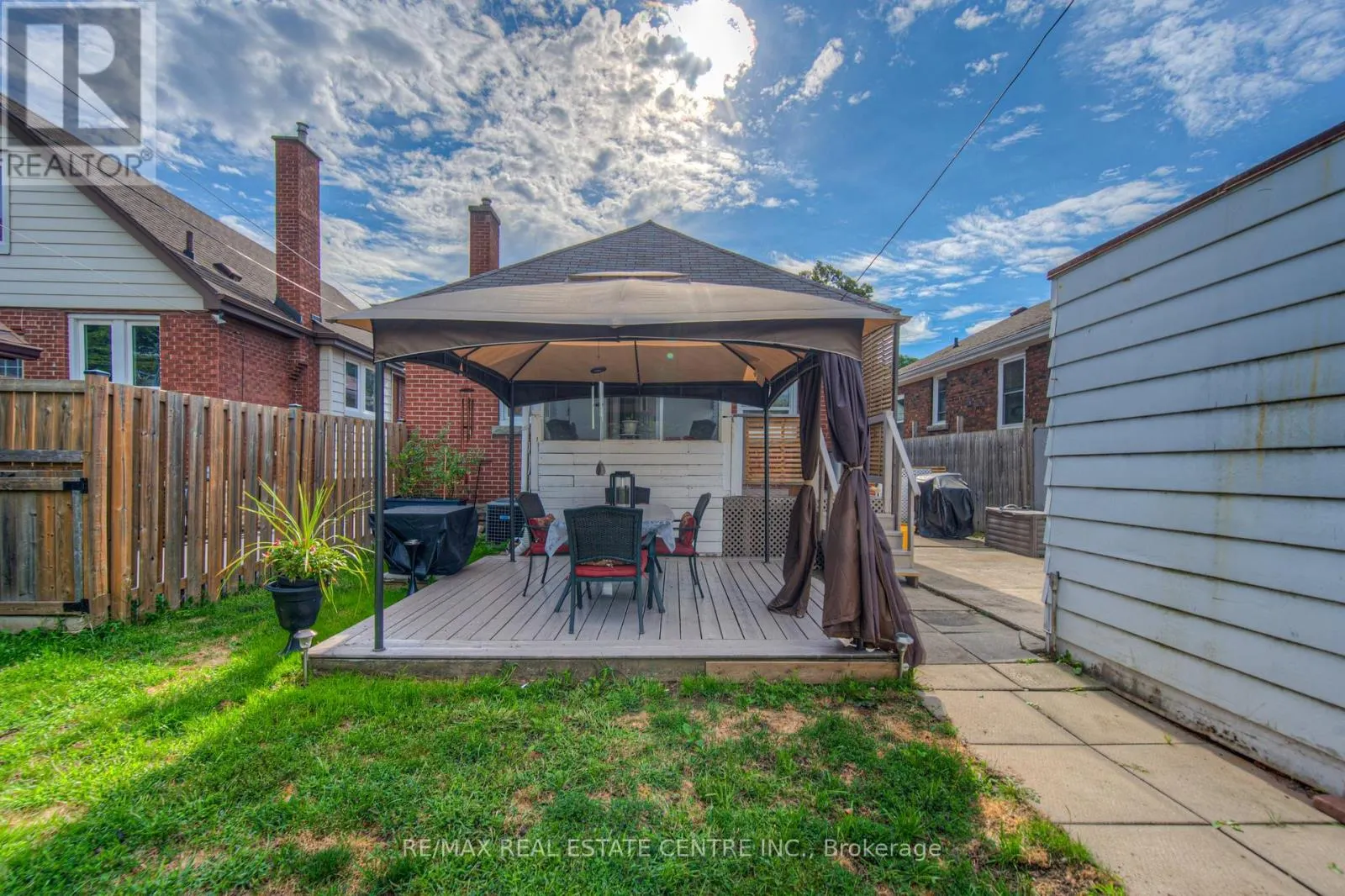 14 BARONS AVENUE S