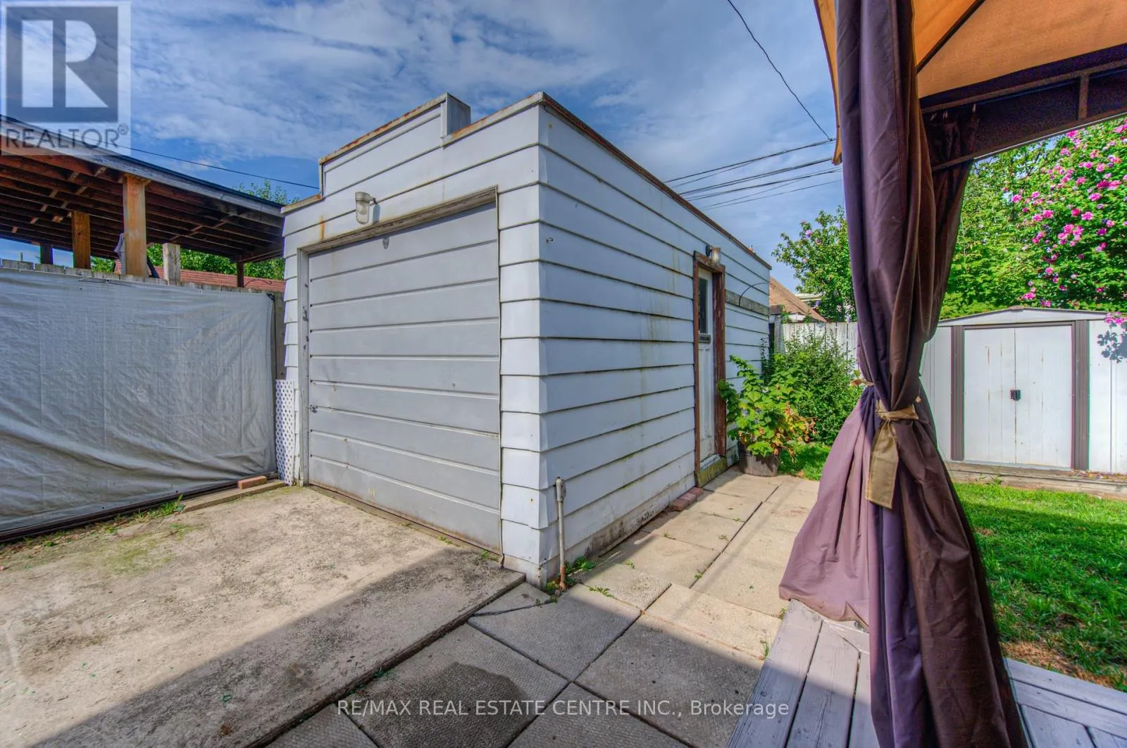 14 BARONS AVENUE S