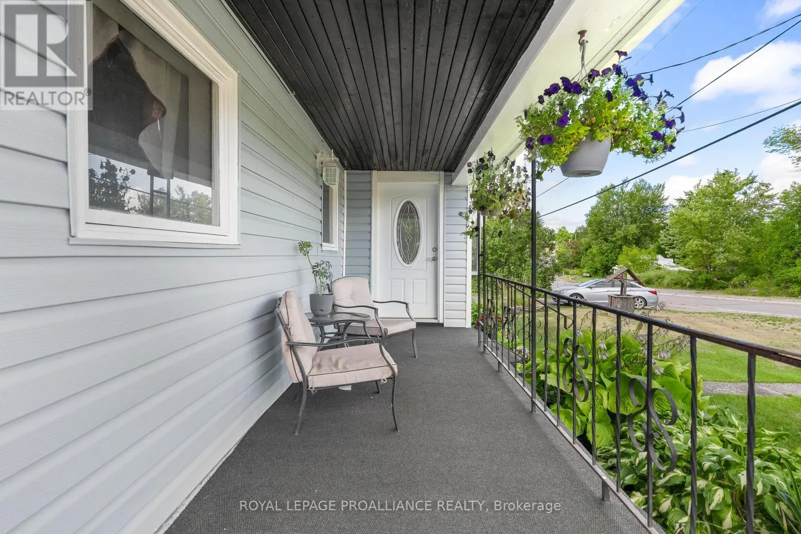 194 CROOKSTON ROAD