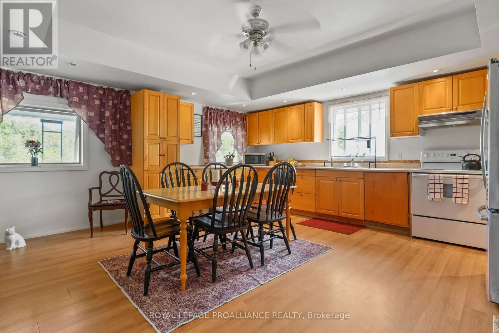 194 CROOKSTON ROAD
