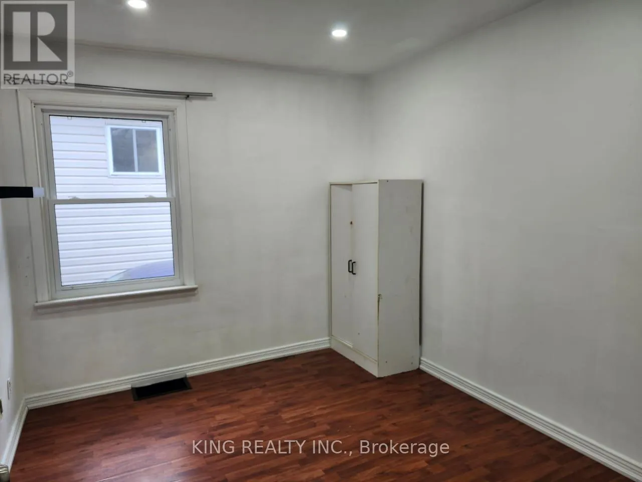 423 SPRUCE STREET
