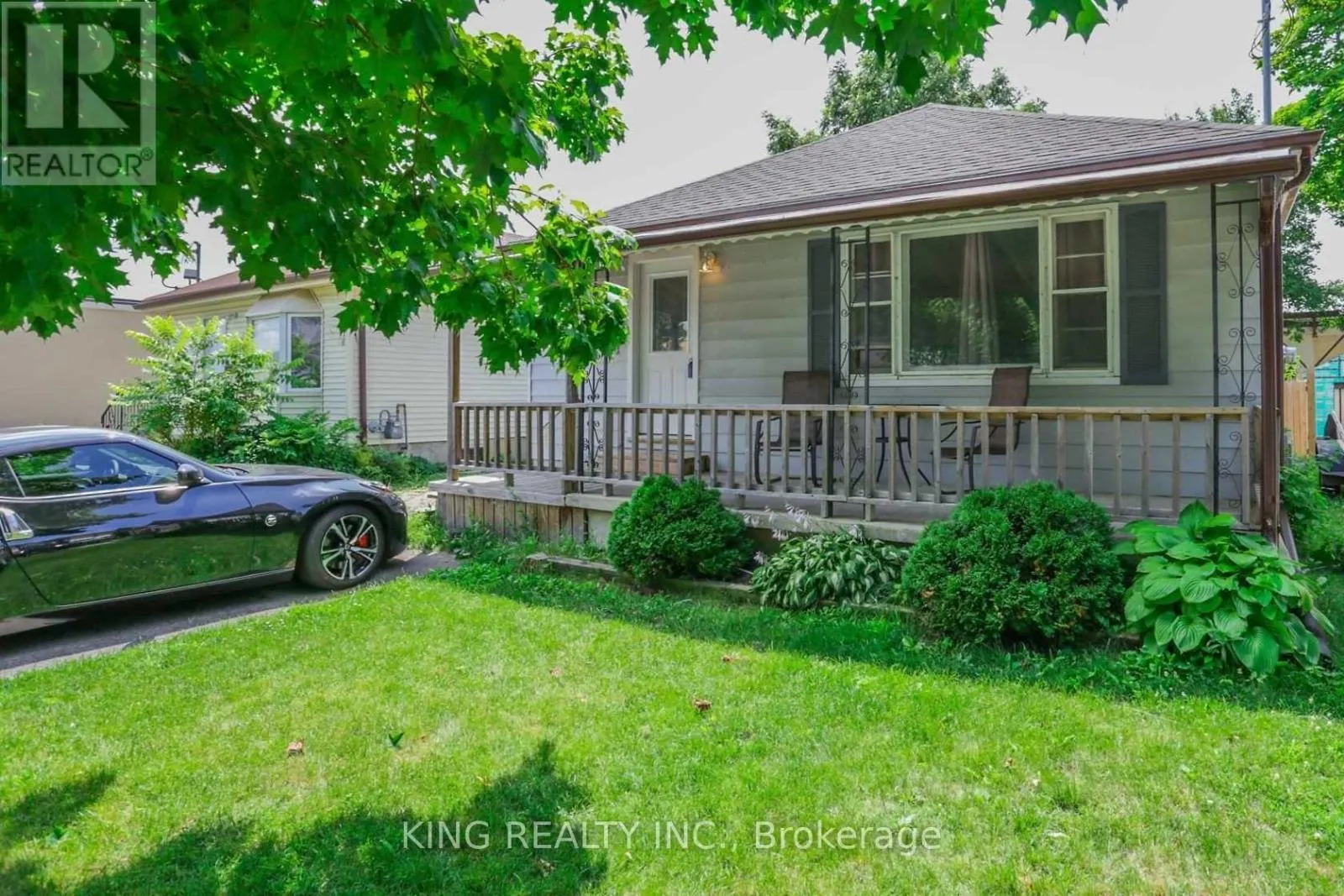 423 SPRUCE STREET