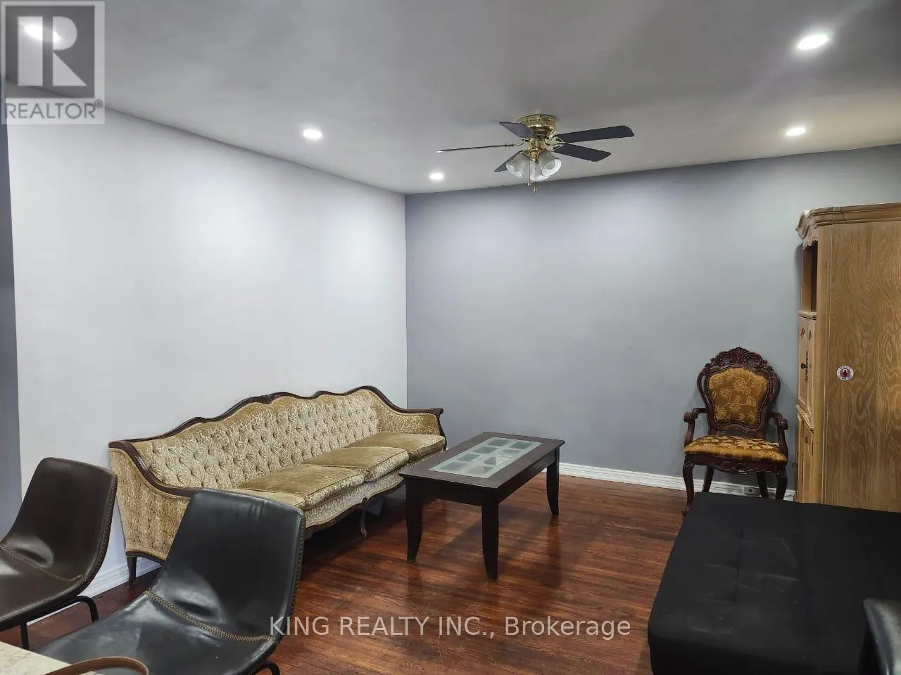 423 SPRUCE STREET