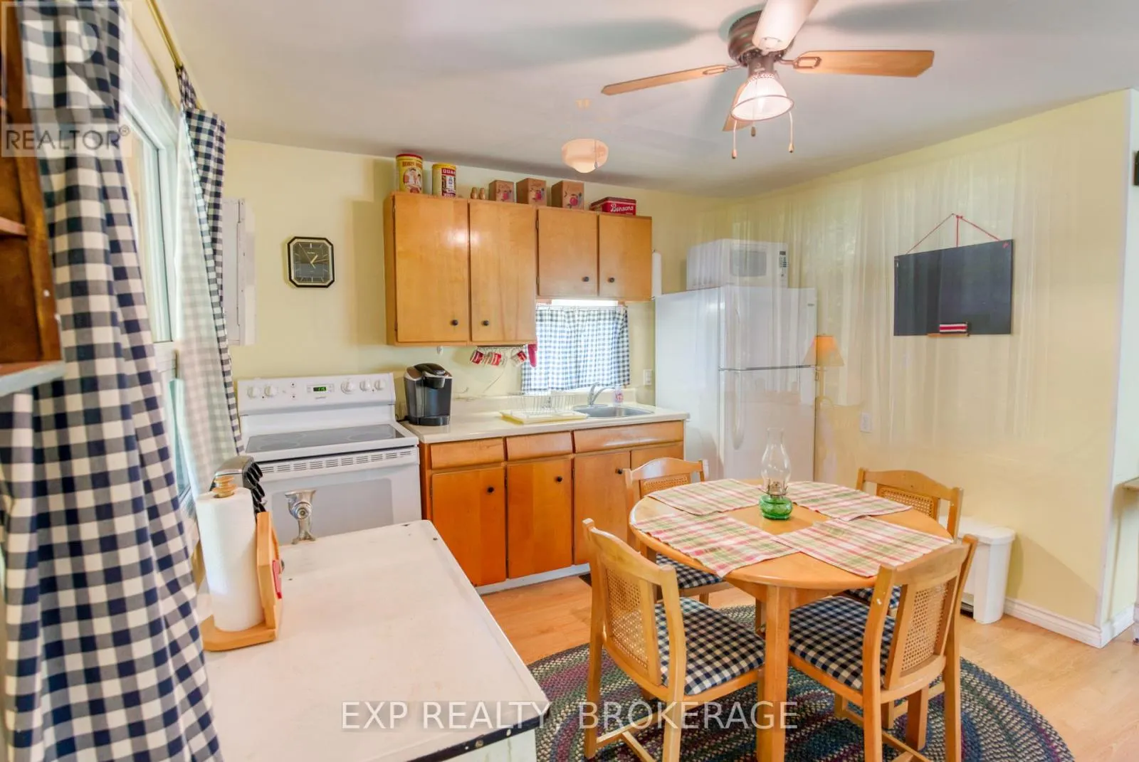 1036 LAKESHORE ROAD