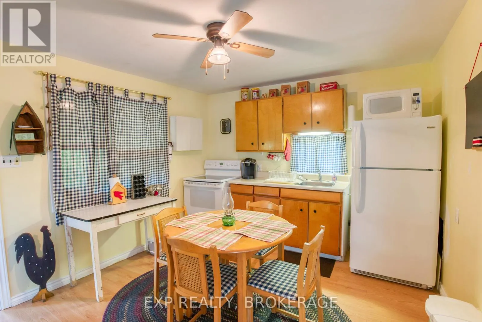 1036 LAKESHORE ROAD