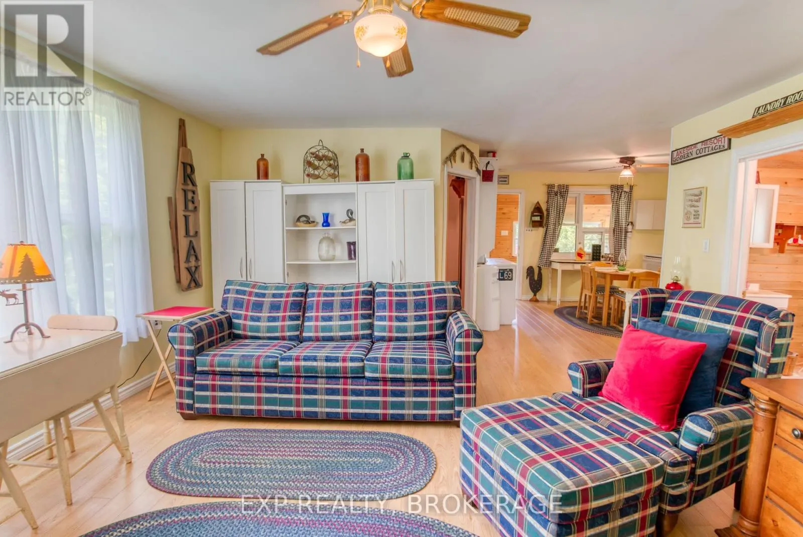 1036 LAKESHORE ROAD