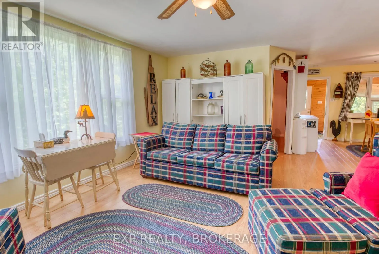 1036 LAKESHORE ROAD
