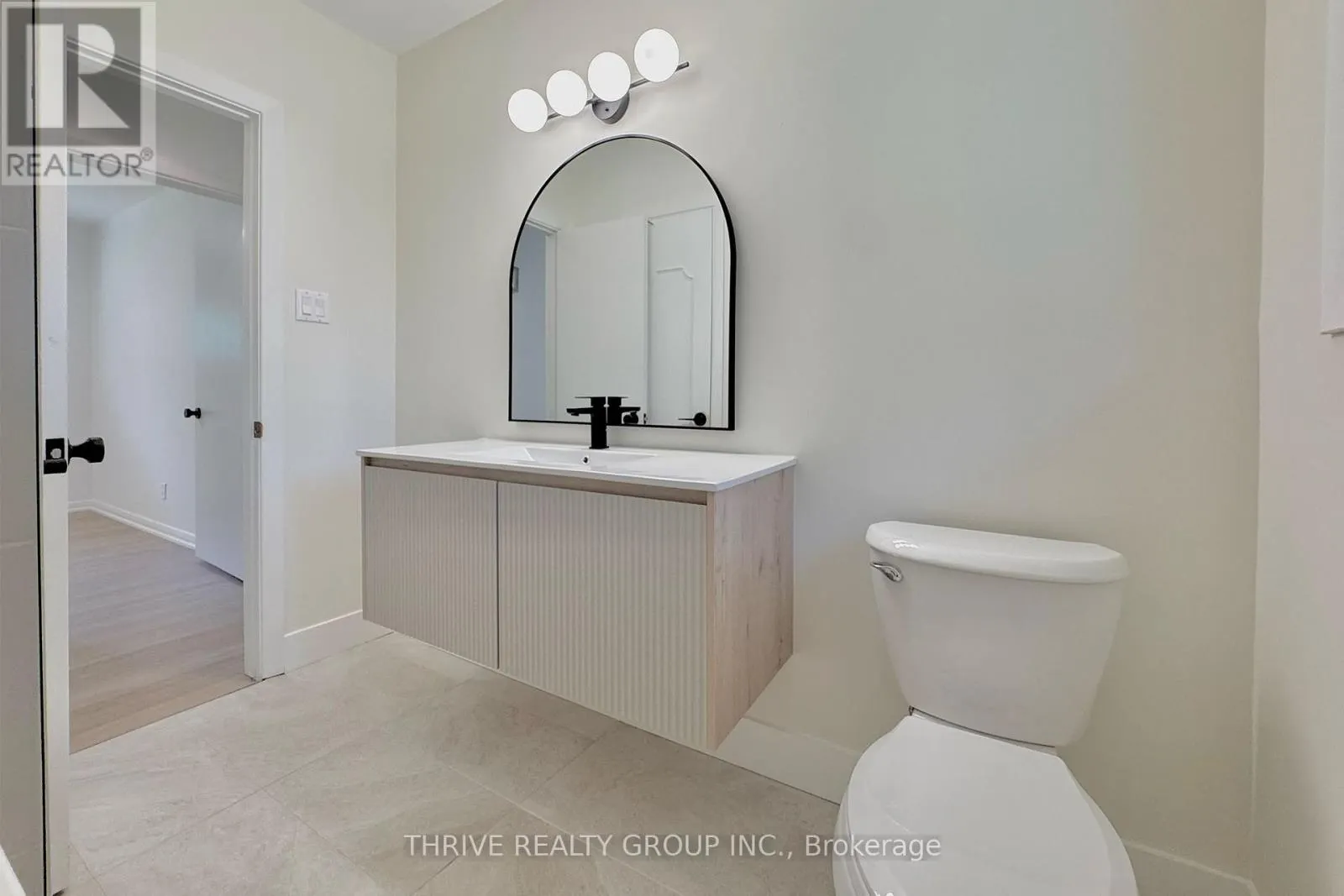 UPPER - 444 RIDGEWOOD CRESCENT, #Upper