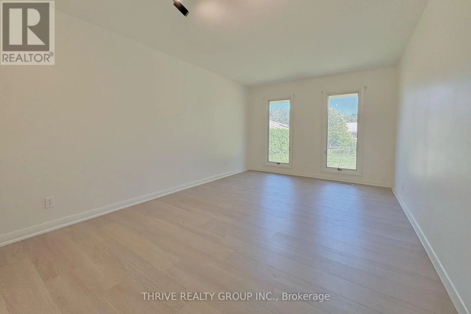 UPPER - 444 RIDGEWOOD CRESCENT, #Upper