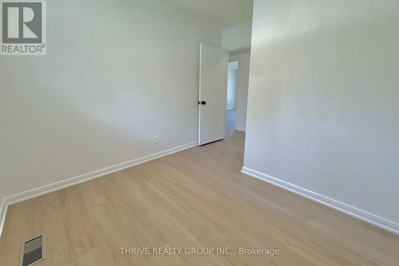 UPPER - 444 RIDGEWOOD CRESCENT, #Upper