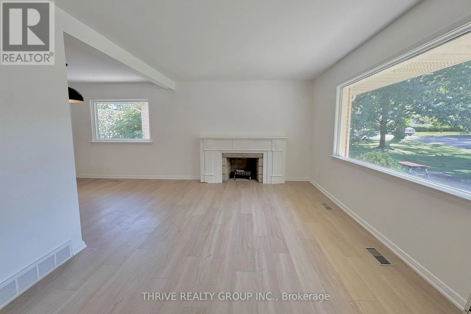 UPPER - 444 RIDGEWOOD CRESCENT, #Upper