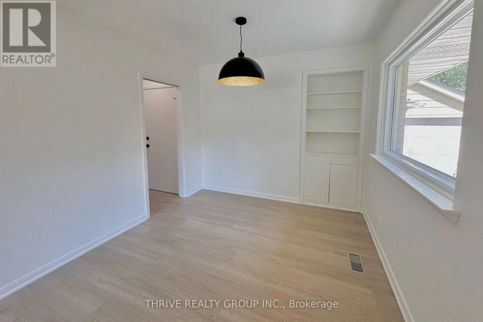 UPPER - 444 RIDGEWOOD CRESCENT, #Upper