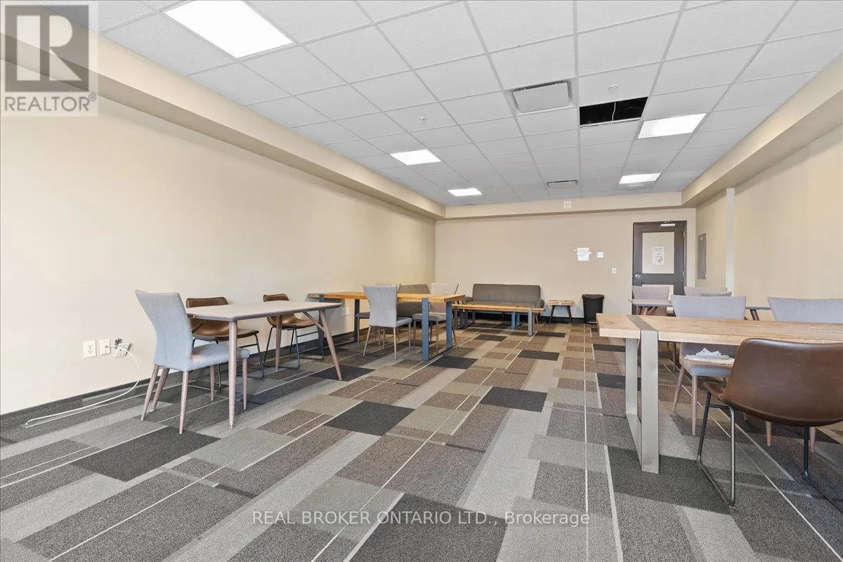 1105 - 158 KING STREET N