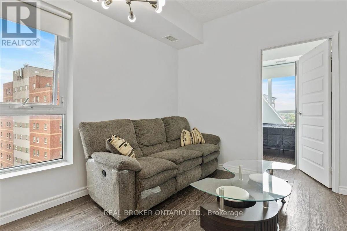 1105 - 158 KING STREET N