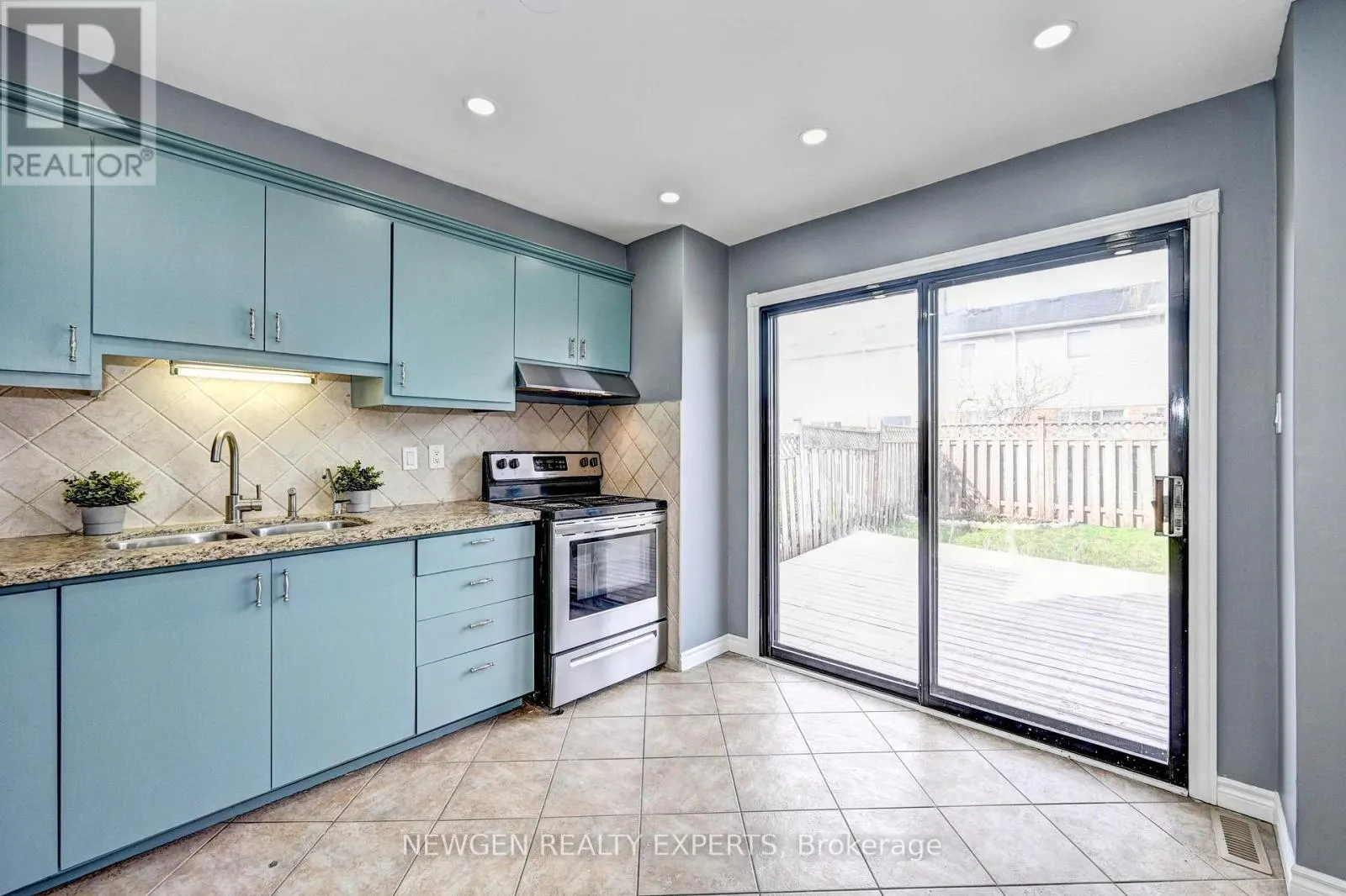 573 BURNETT AVENUE