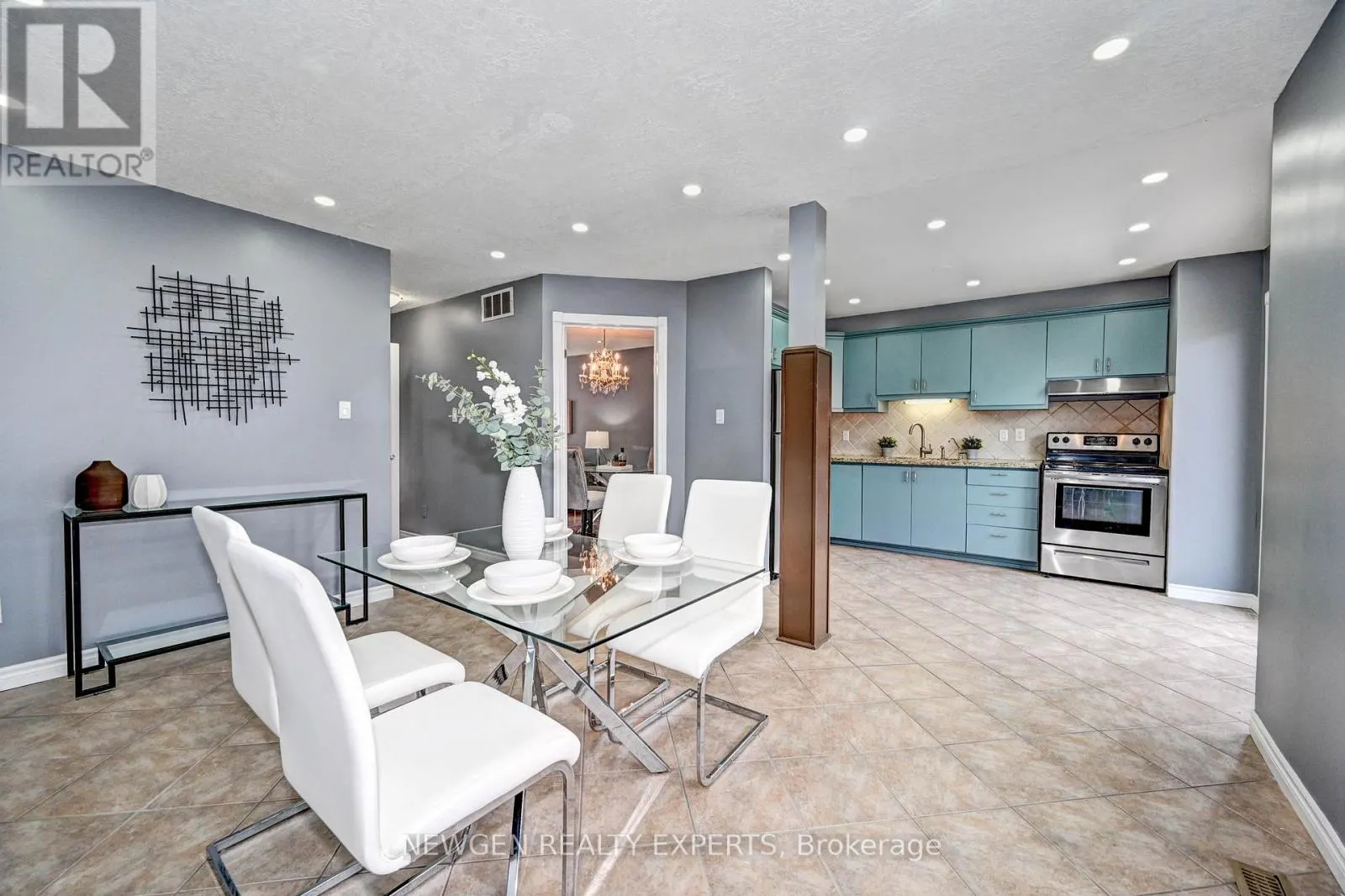 573 BURNETT AVENUE