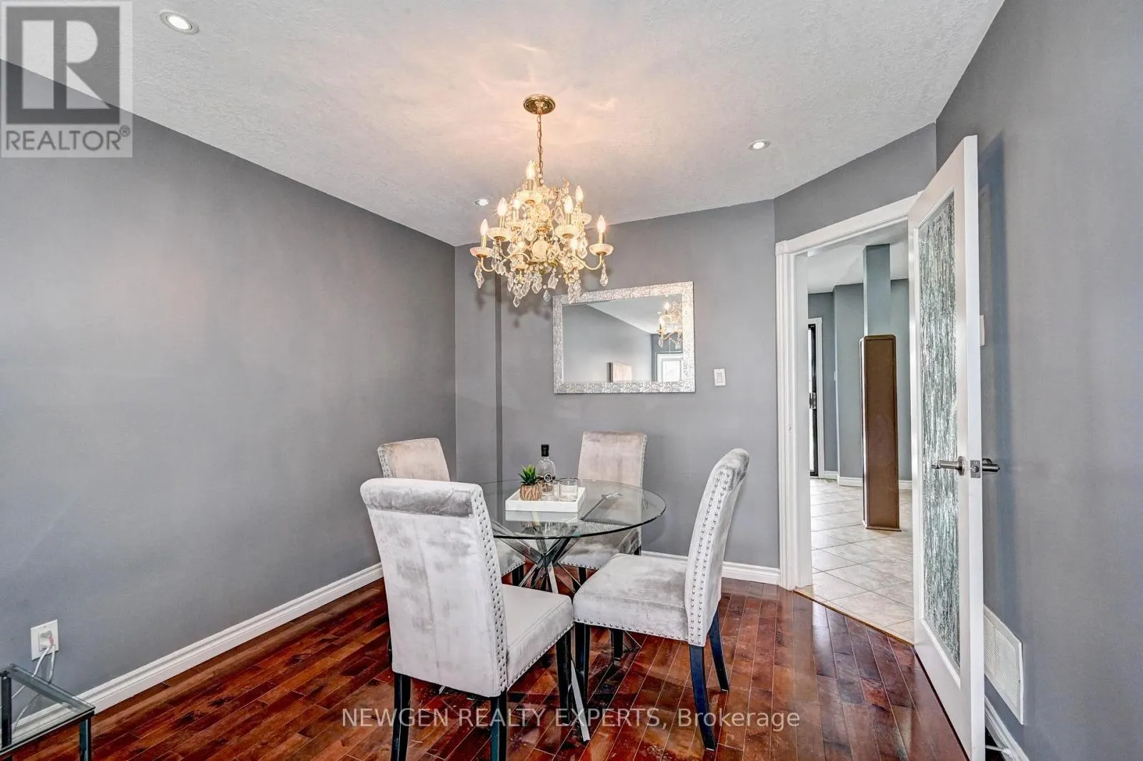 573 BURNETT AVENUE
