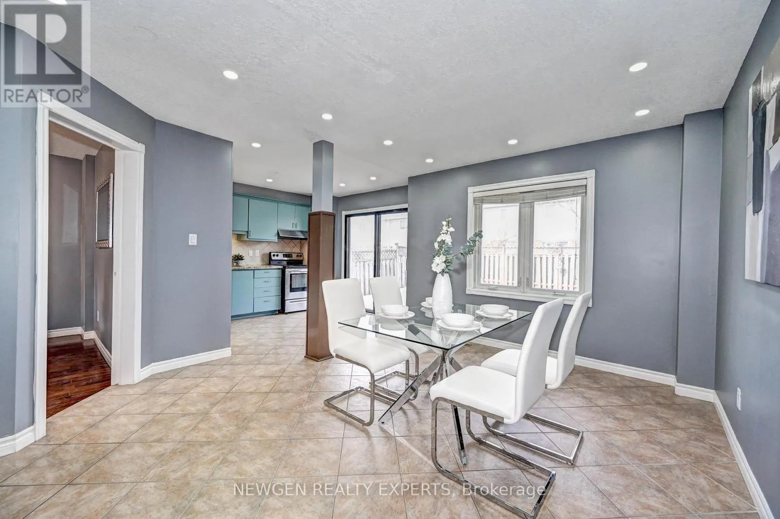 573 BURNETT AVENUE
