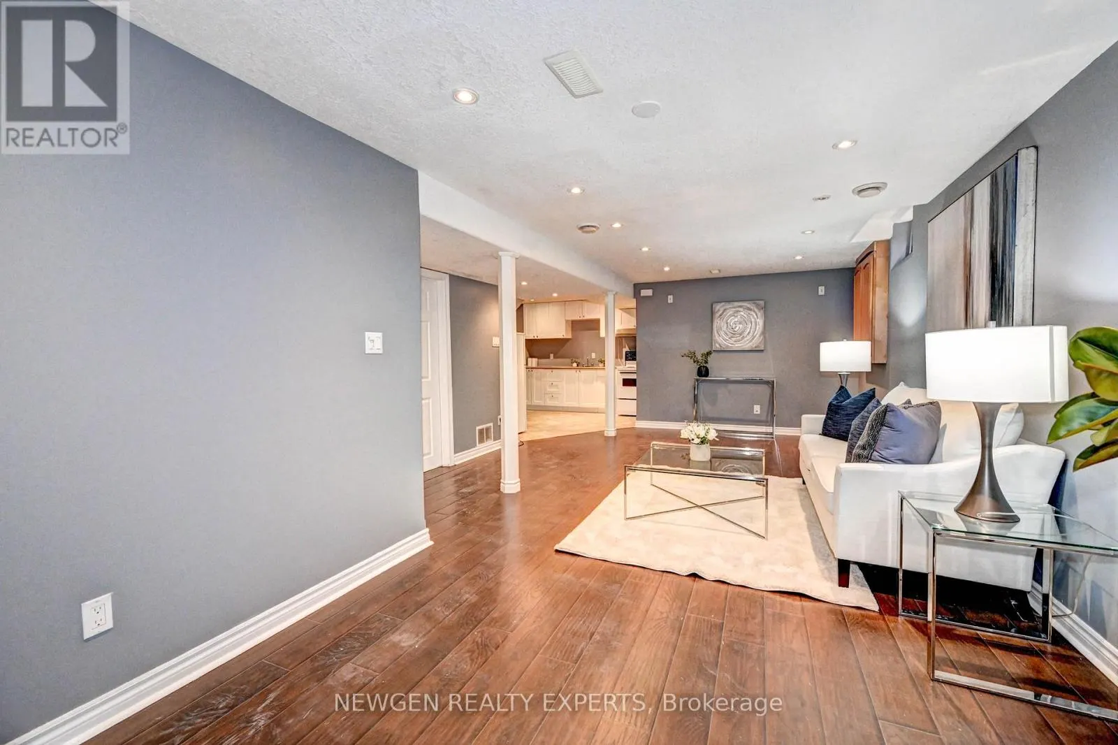 573 BURNETT AVENUE