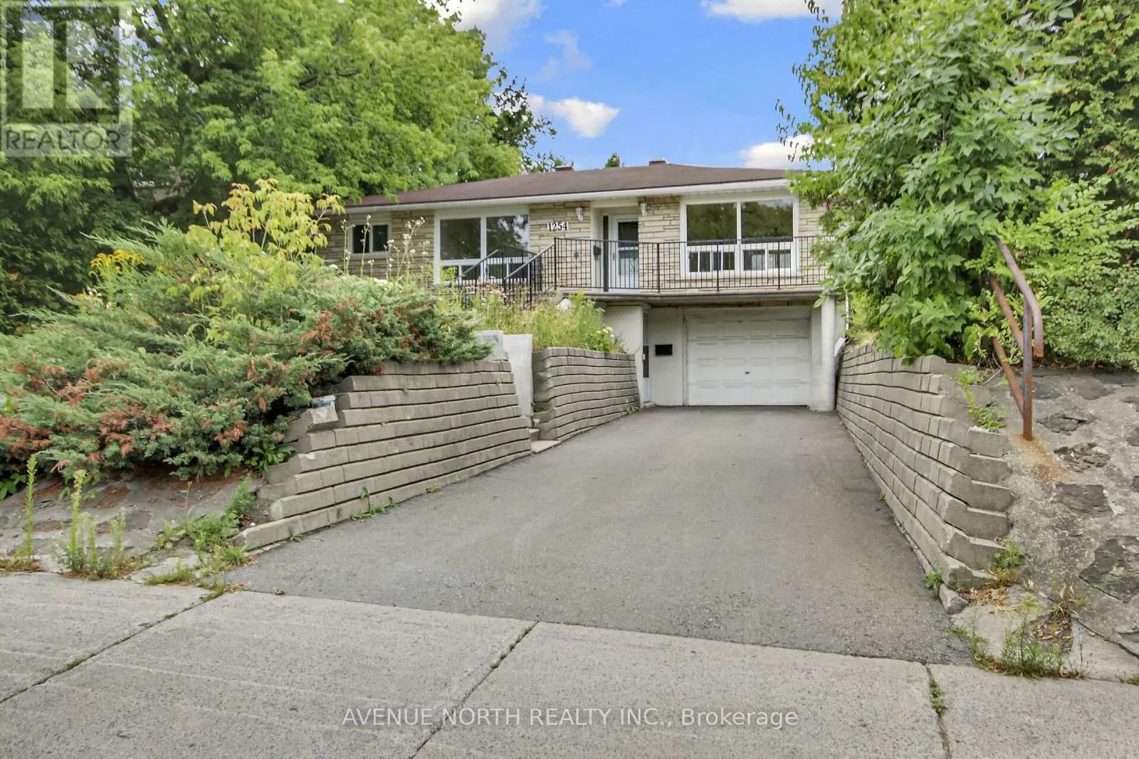 1254 HERON ROAD