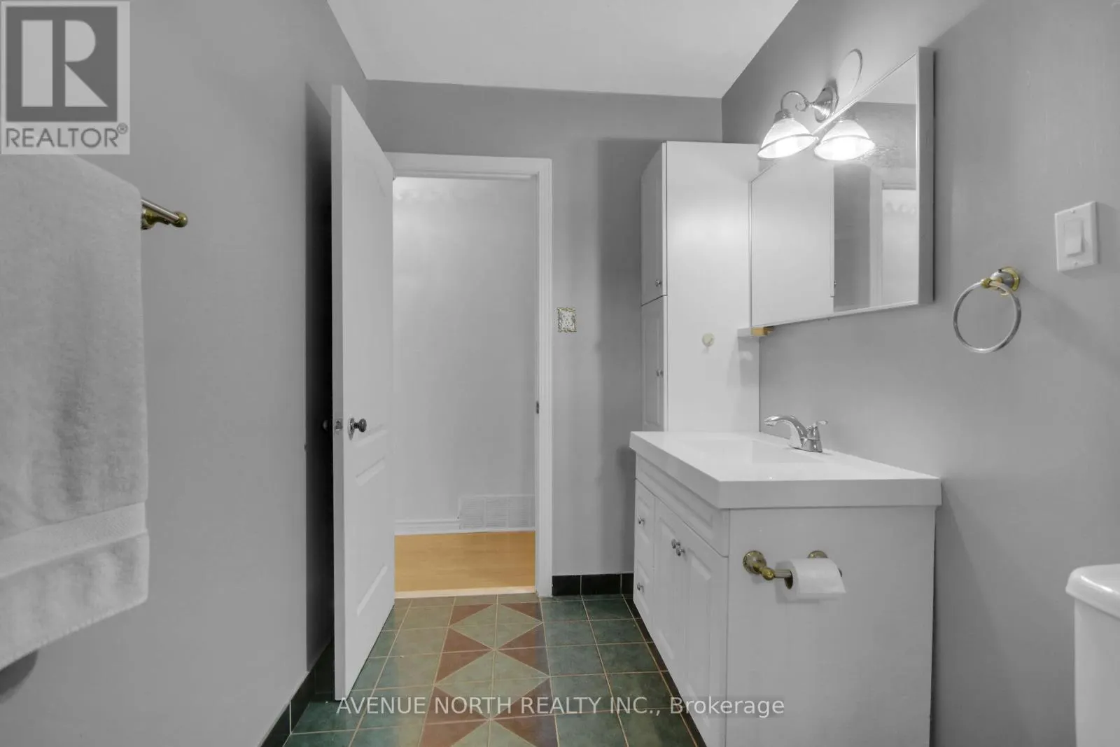 1254 HERON ROAD