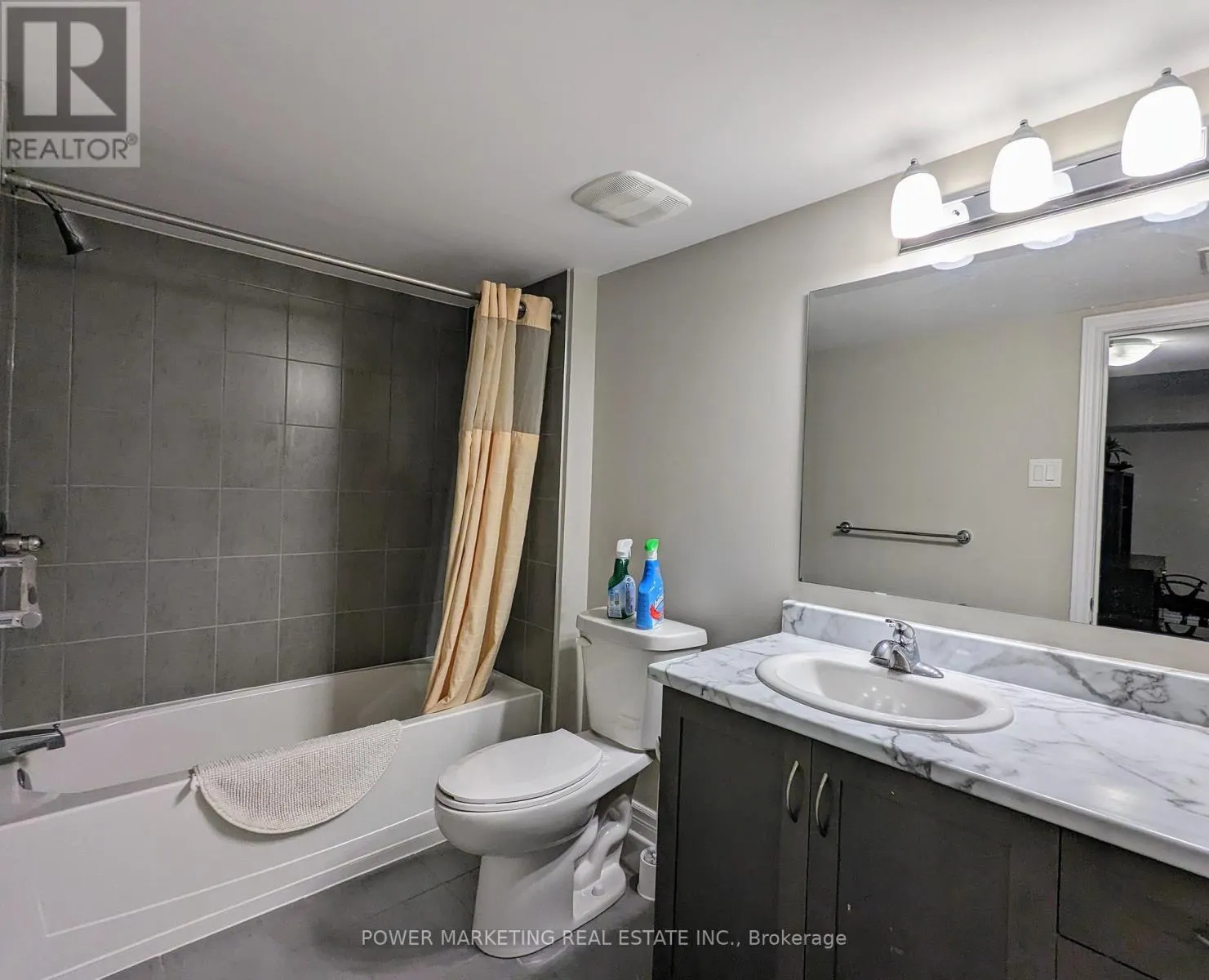 208 ALEX POLOWIN AVENUE