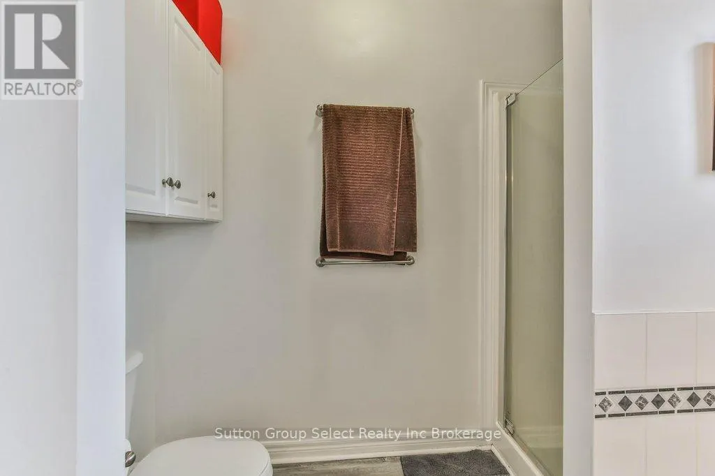 21 HERON AVENUE