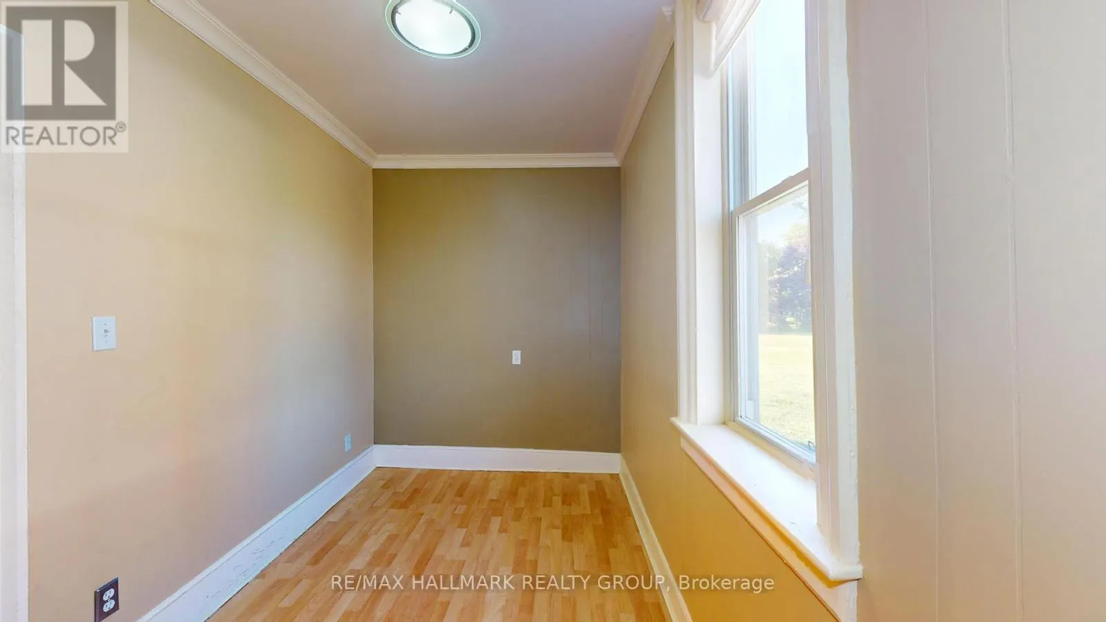 10 WELLINGTON STREET E