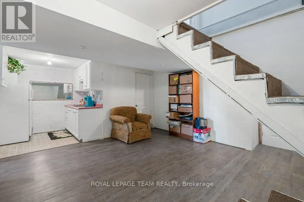 24 BEACH AVENUE