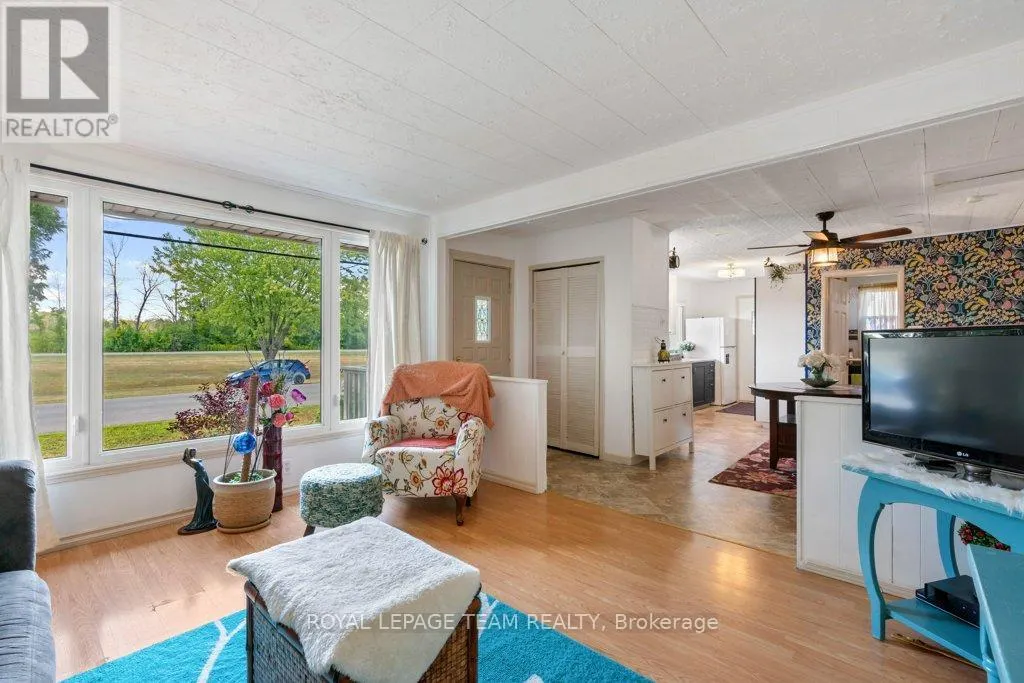 24 BEACH AVENUE