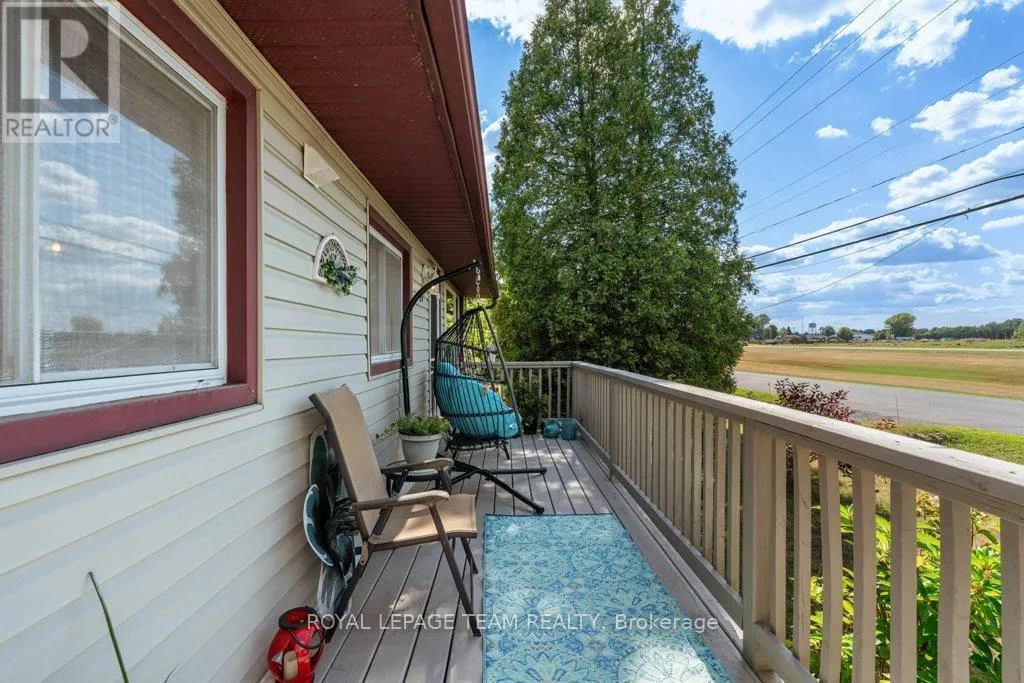 24 BEACH AVENUE