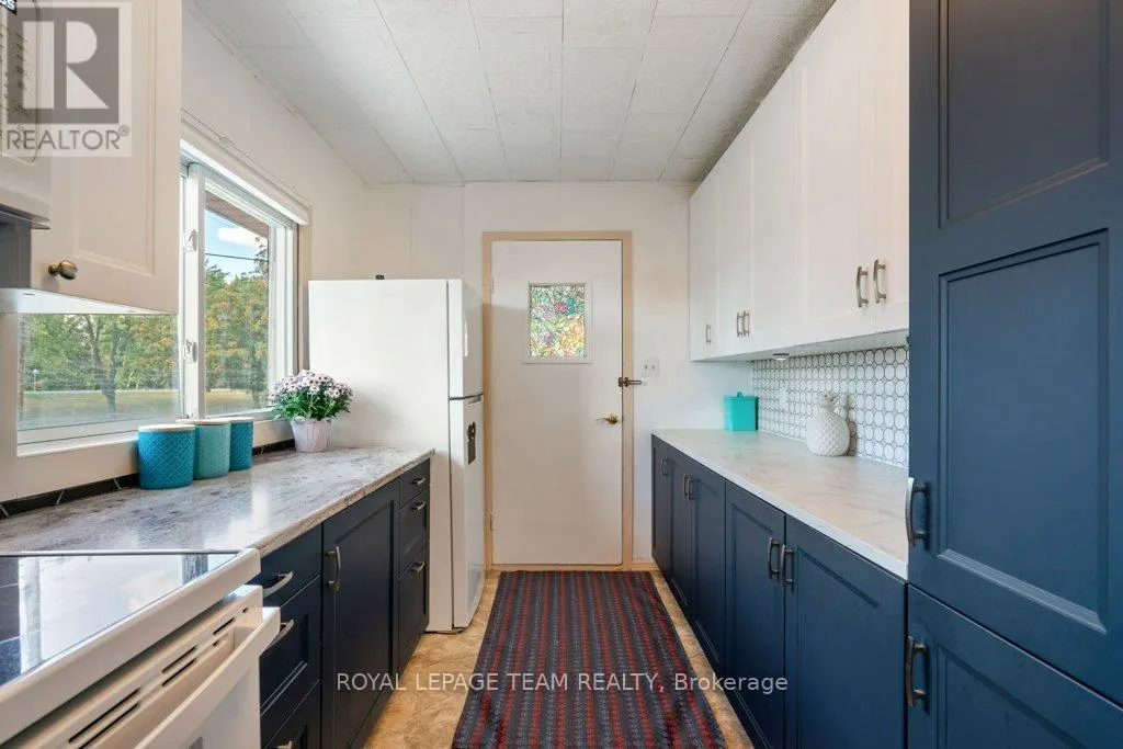 24 BEACH AVENUE