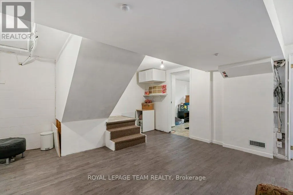 24 BEACH AVENUE