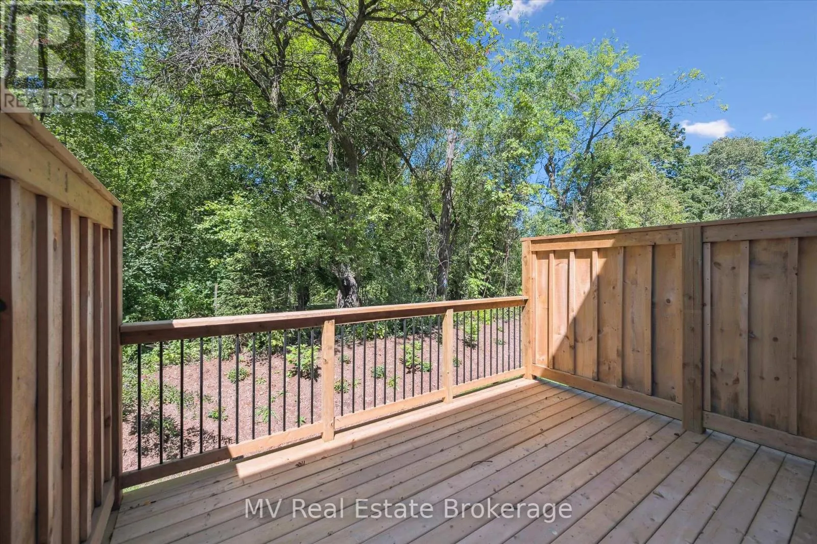 46 FIELDSTONE LANE PRIVATE