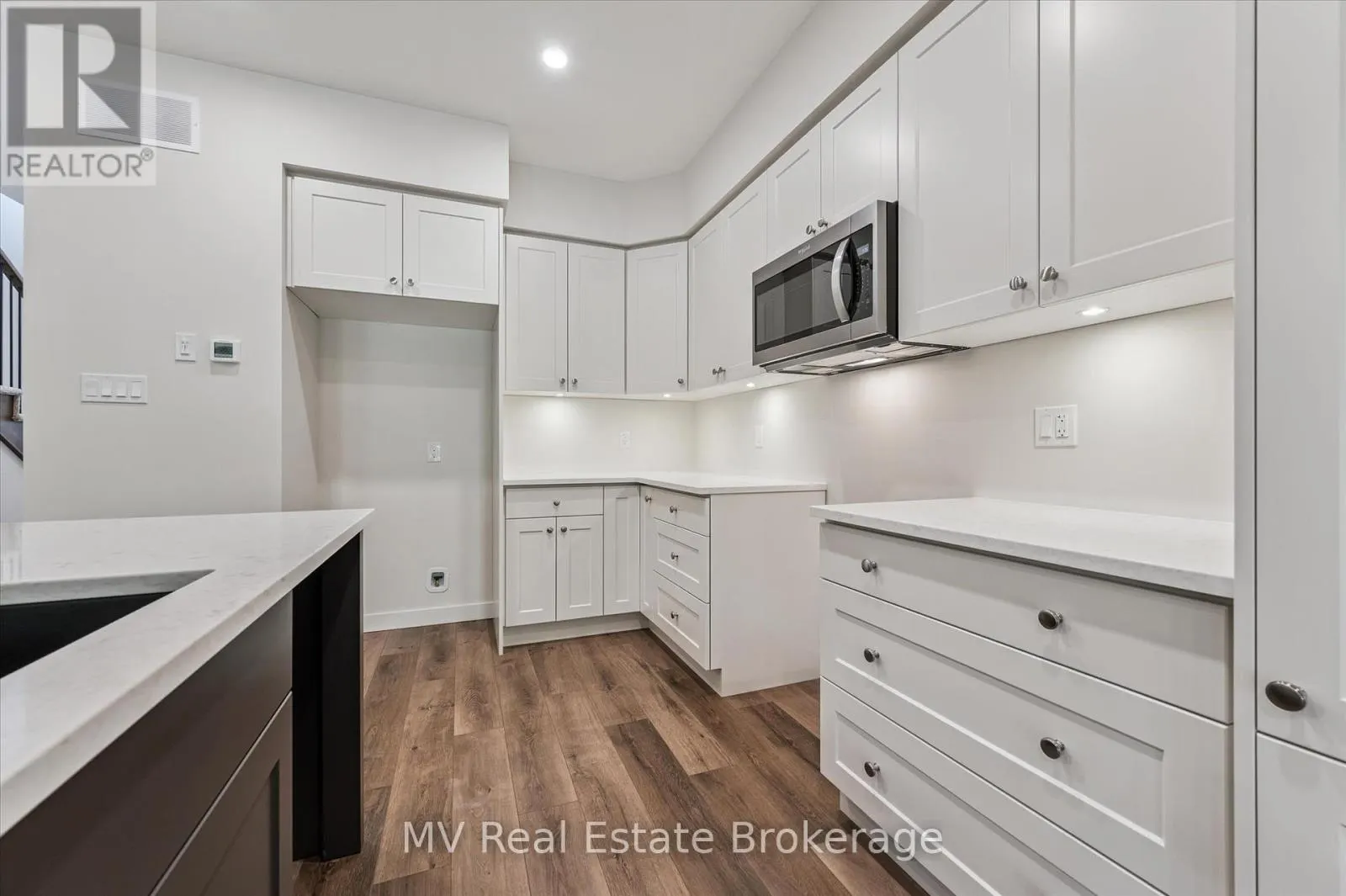 46 FIELDSTONE LANE PRIVATE
