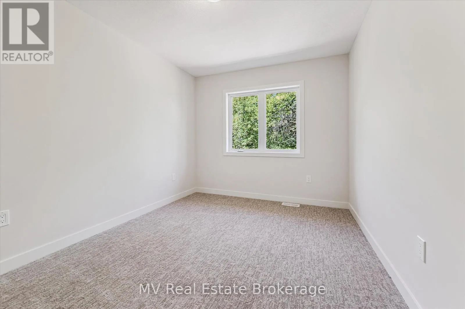 46 FIELDSTONE LANE PRIVATE