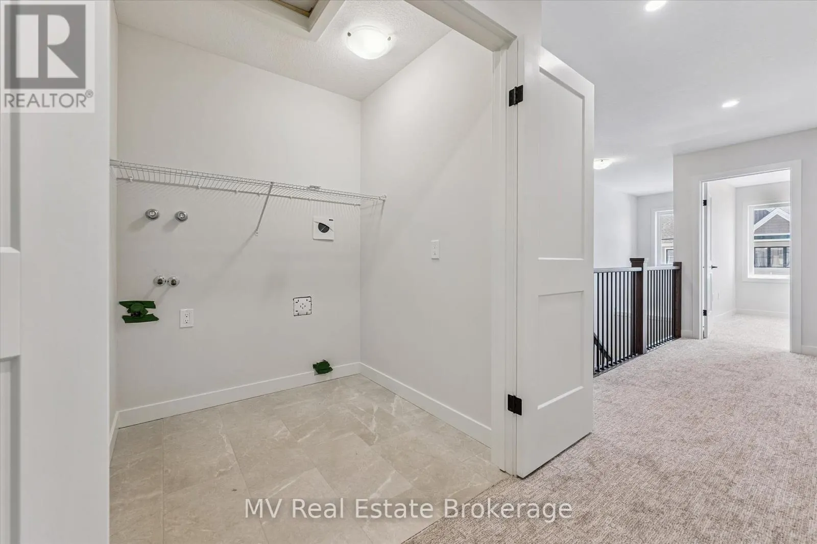 46 FIELDSTONE LANE PRIVATE